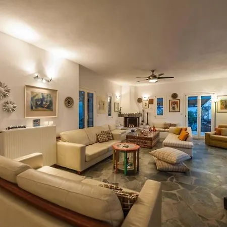 Pure White Seven-bedroom - 16 Guests - Private Pool - Aspro Chorio Villa *