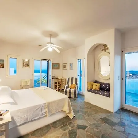 Pure White Seven-bedroom - 16 Guests - Private Pool - Aspro Chorio *