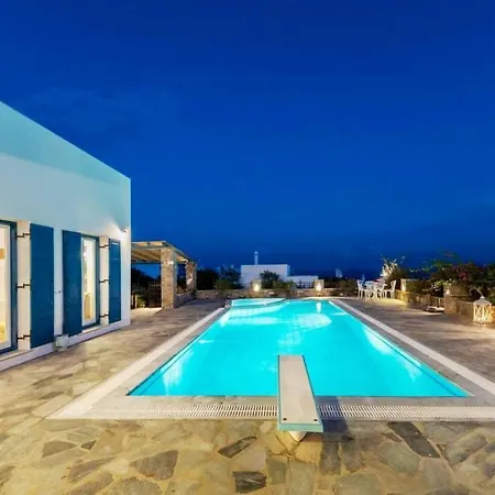 Villa Pure White Seven-bedroom - 16 Guests - Private Pool - Aspro Chorio