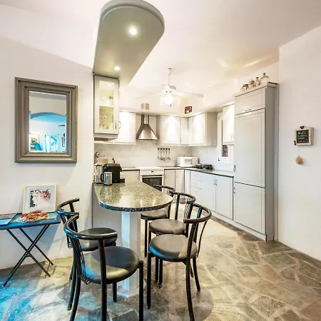 Вилла Pure White Seven-bedroom - 4,736 Sq Ft Or 440sqm - Sleeps Up To 16 *