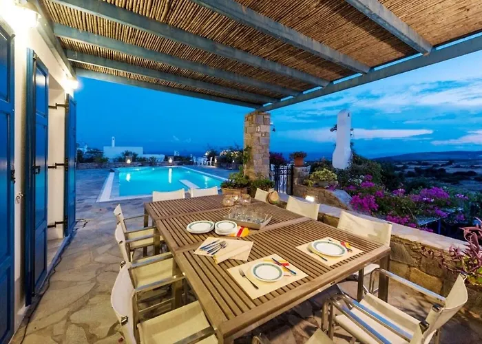 别墅 Pure White Seven-bedroom - 4,736 Sq Ft Or 440sqm - Sleeps Up To 16