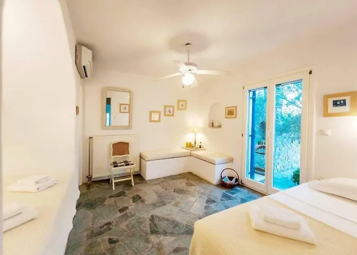 Pure White Seven-bedroom - 4,736 Sq Ft Or 440sqm - Sleeps Up To 16 别墅