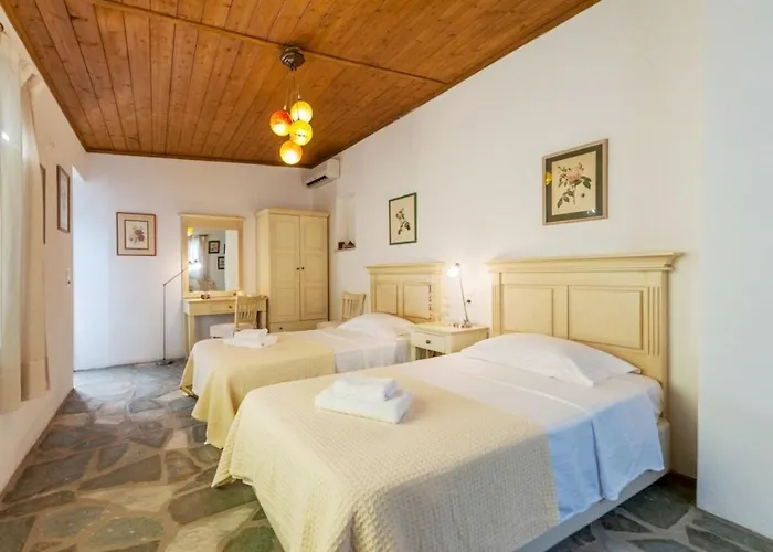 Pure White Seven-bedroom - 4,736 Sq Ft Or 440sqm - Sleeps Up To 16 别墅 德里奥斯