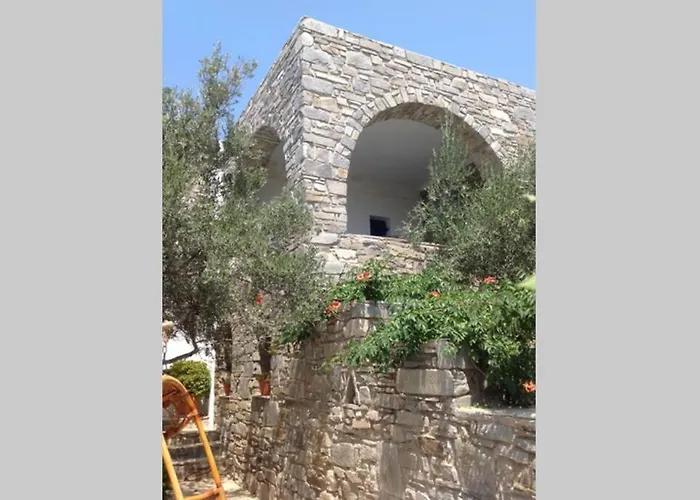 Pure White Seven-bedroom - 4,736 Sq Ft Or 440sqm - Sleeps Up To 16 * Drios