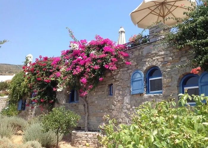 Pure White Seven-bedroom - 4,736 Sq Ft Or 440sqm - Sleeps Up To 16 Villa Drios