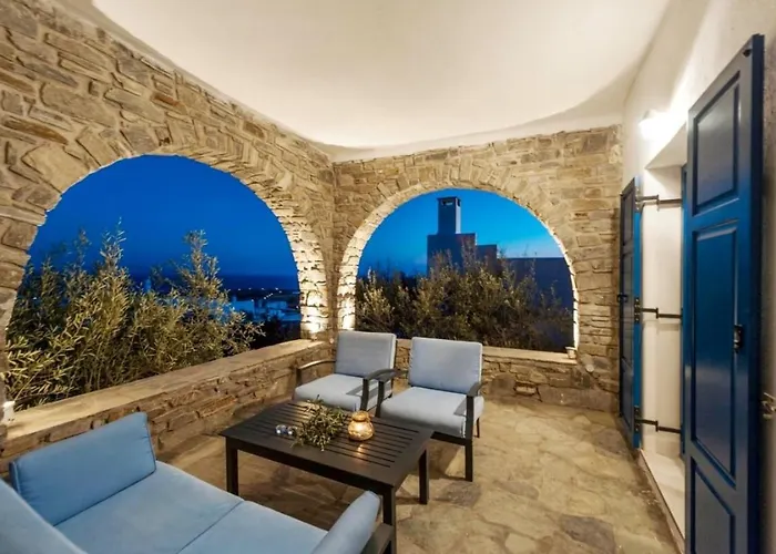 Pure White Seven-bedroom - 4,736 Sq Ft Or 440sqm - Sleeps Up To 16 * Drios